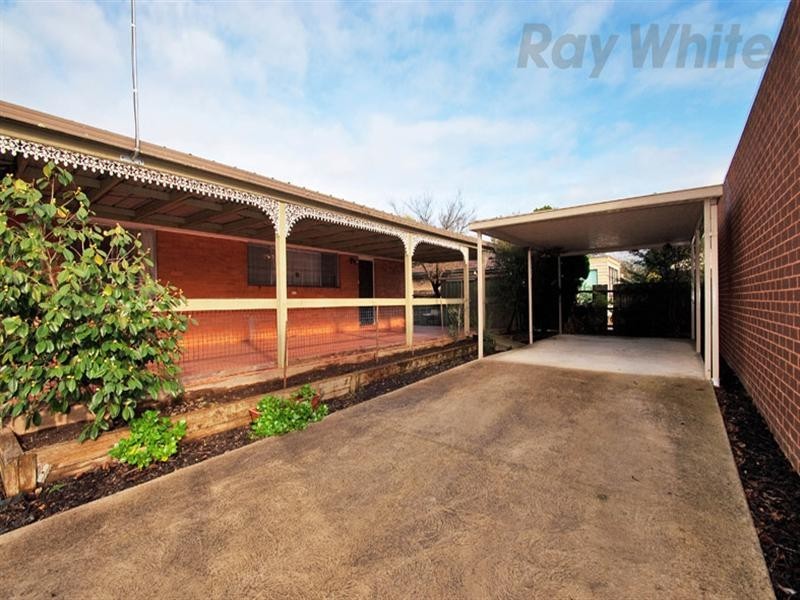 4 WARRUGA Court, Croydon VIC 3136