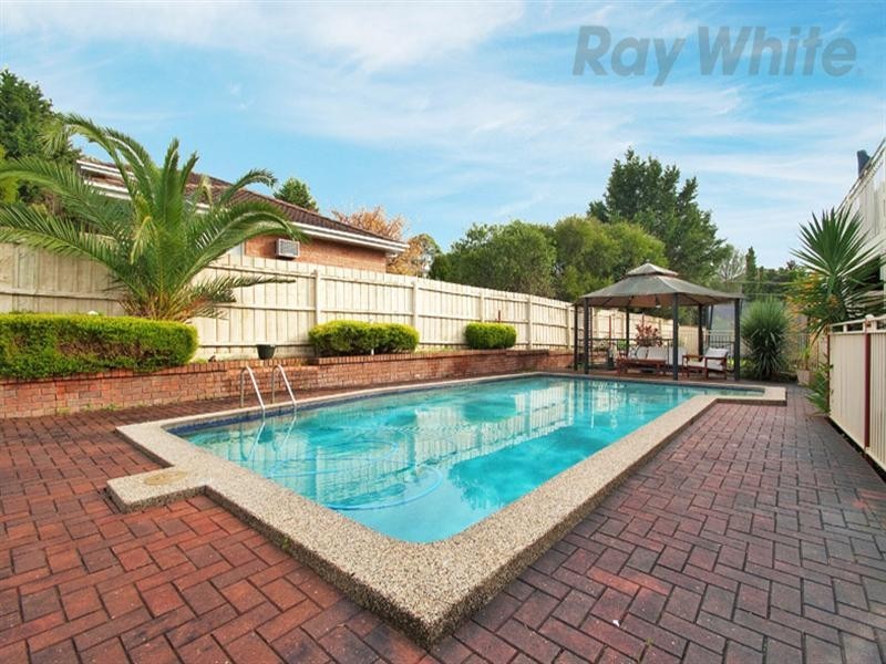 1 Cotswold Court, Chirnside Park VIC 3116