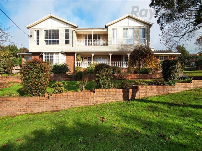 1 Cotswold Court, Chirnside Park VIC 3116