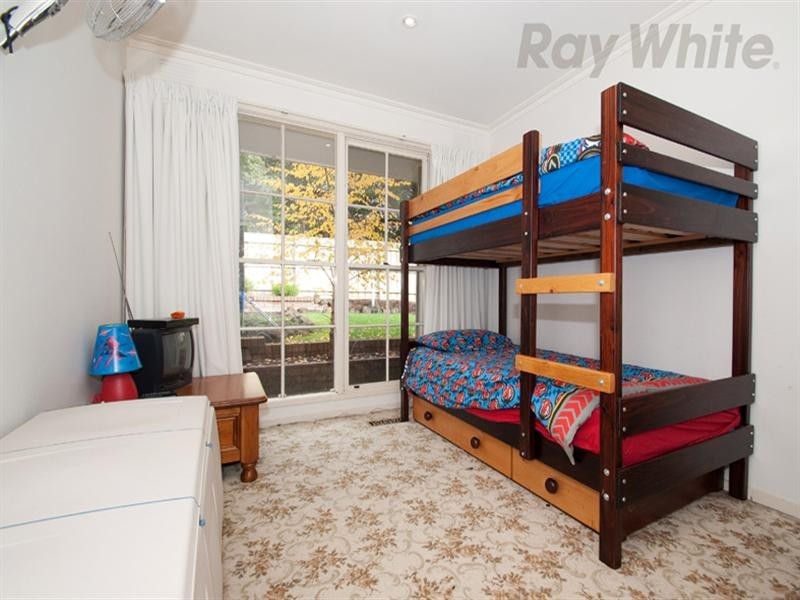 1 Cotswold Court, Chirnside Park VIC 3116