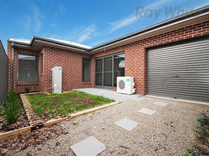 2/5 Gladstone Street, Lilydale VIC 3140