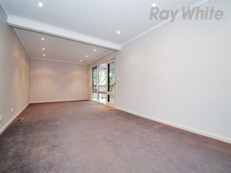 53 COUNTRY CLUB Drive, Chirnside Park VIC 3116