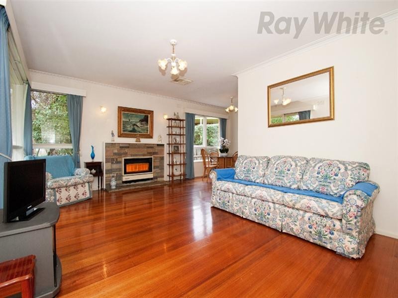 94 MOUNT VIEW Parade, Croydon VIC 3136