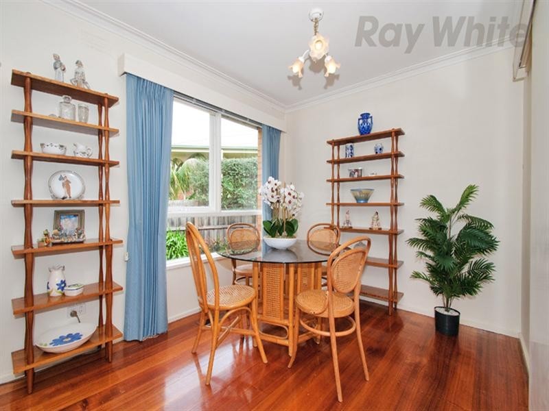 94 MOUNT VIEW Parade, Croydon VIC 3136