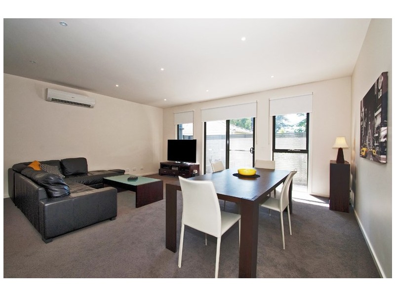 3/6 Norton Road, Croydon VIC 3136