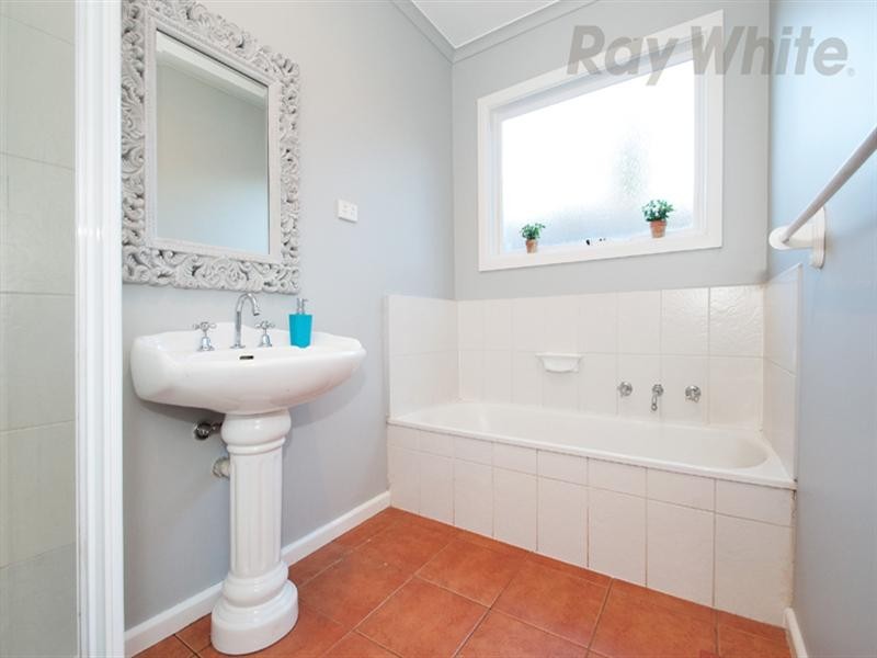41 TIMMS Avenue, Croydon VIC 3136