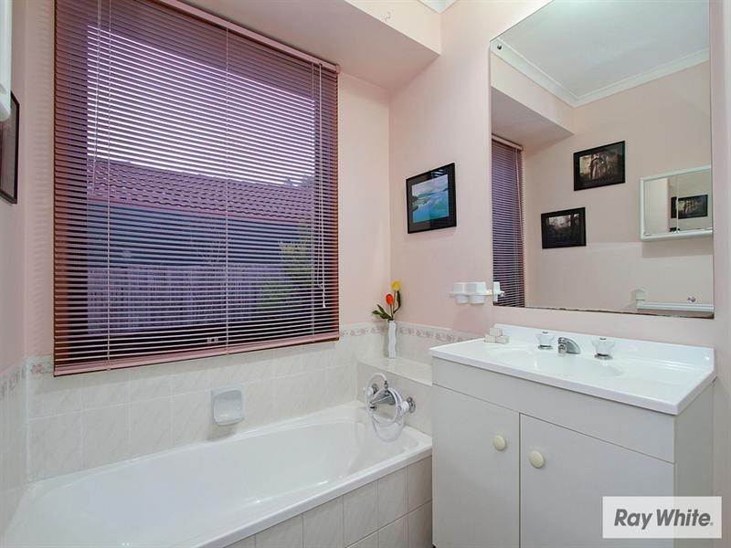 14 TARA Close, Croydon VIC 3136