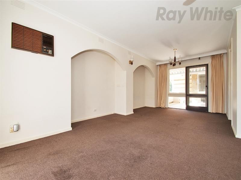 9 BRENDA Court, Croydon VIC 3136