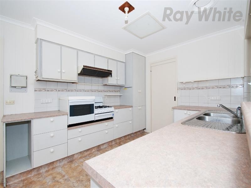 9 BRENDA Court, Croydon VIC 3136