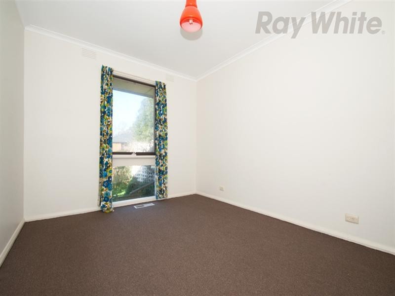 9 BRENDA Court, Croydon VIC 3136