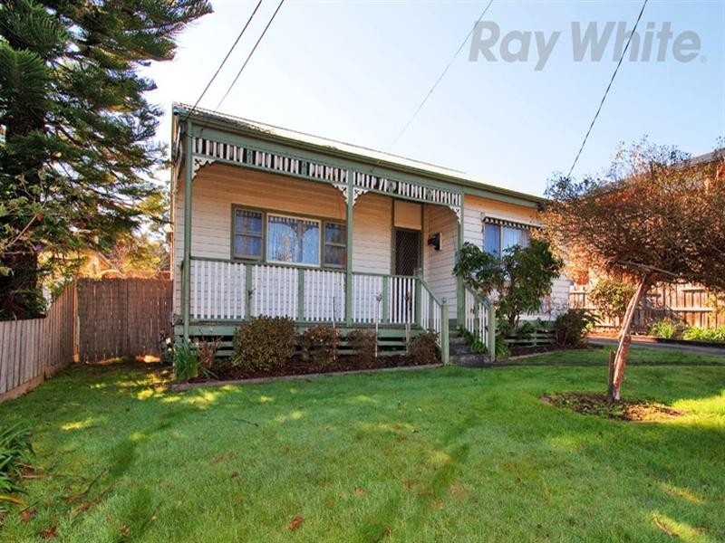 12 KALINDA Road, Croydon VIC 3136