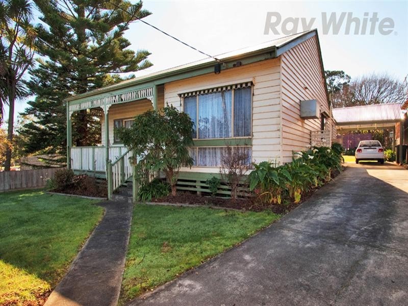 12 KALINDA Road, Croydon VIC 3136