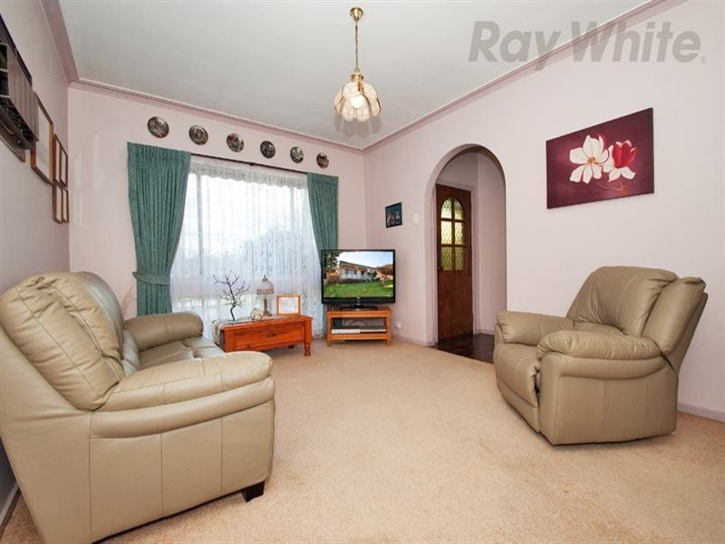 12 KALINDA Road, Croydon VIC 3136