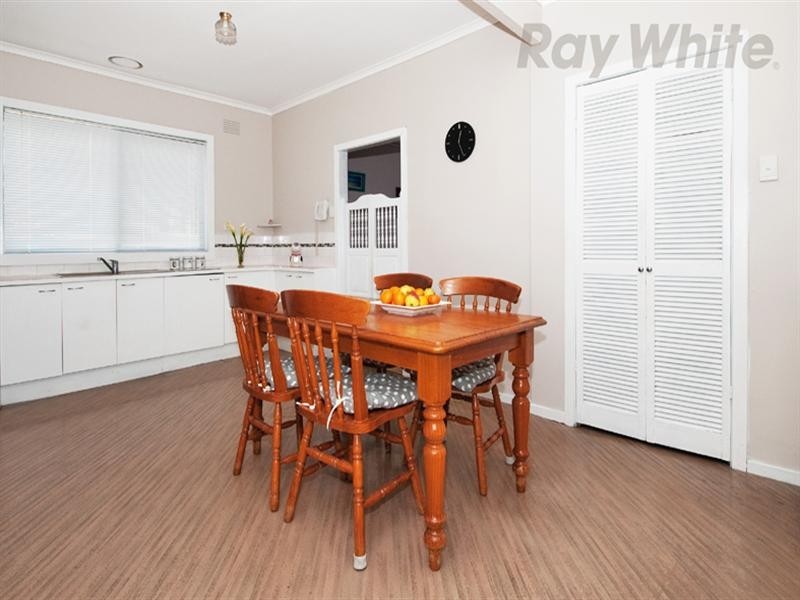 12 KALINDA Road, Croydon VIC 3136