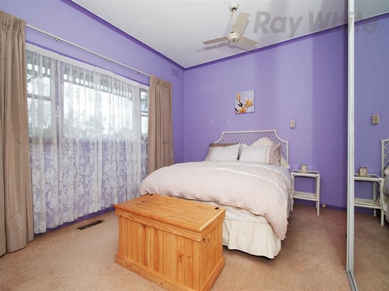 12 KALINDA Road, Croydon VIC 3136