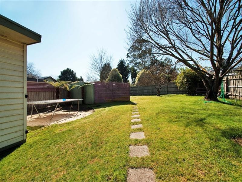 12 KALINDA Road, Croydon VIC 3136