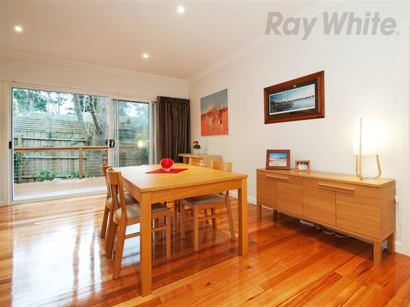 84 MOUNT VIEW Parade, Croydon VIC 3136