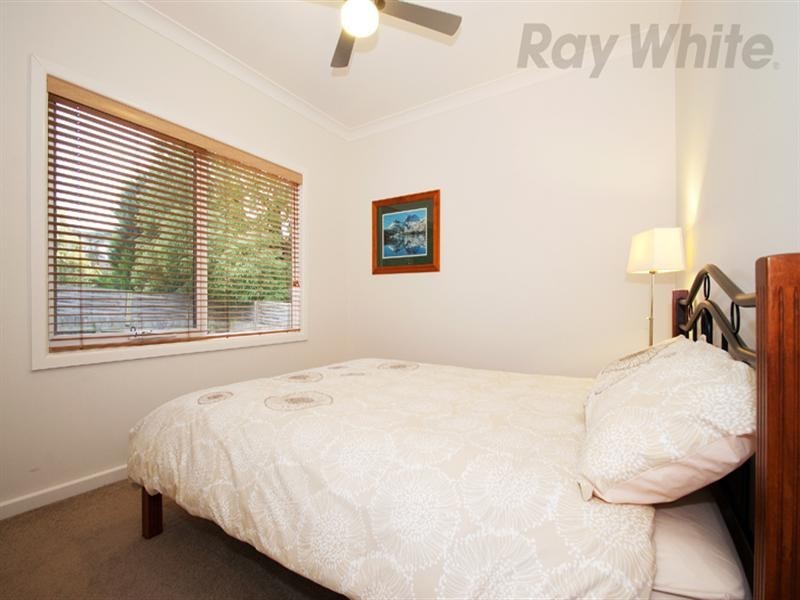 84 MOUNT VIEW Parade, Croydon VIC 3136