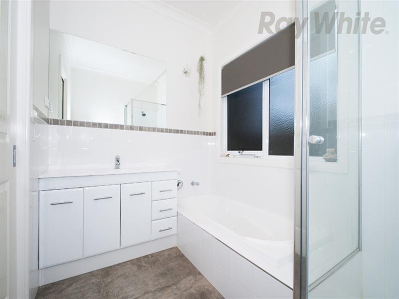 84 MOUNT VIEW Parade, Croydon VIC 3136