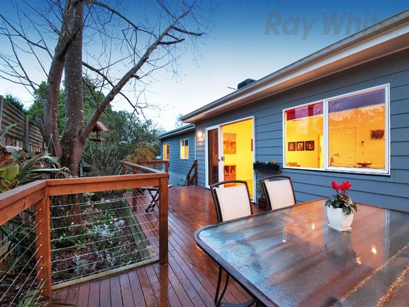 84 MOUNT VIEW Parade, Croydon VIC 3136