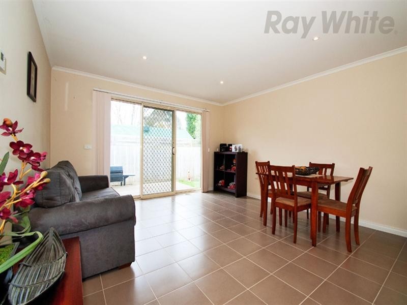 2/97 Liverpool Road, Kilsyth VIC 3137