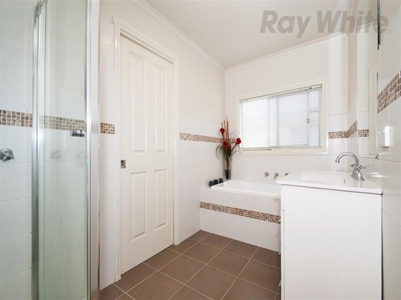 2/97 Liverpool Road, Kilsyth VIC 3137