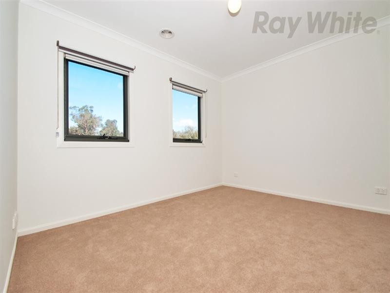 30 Bennison Street, Croydon VIC 3136