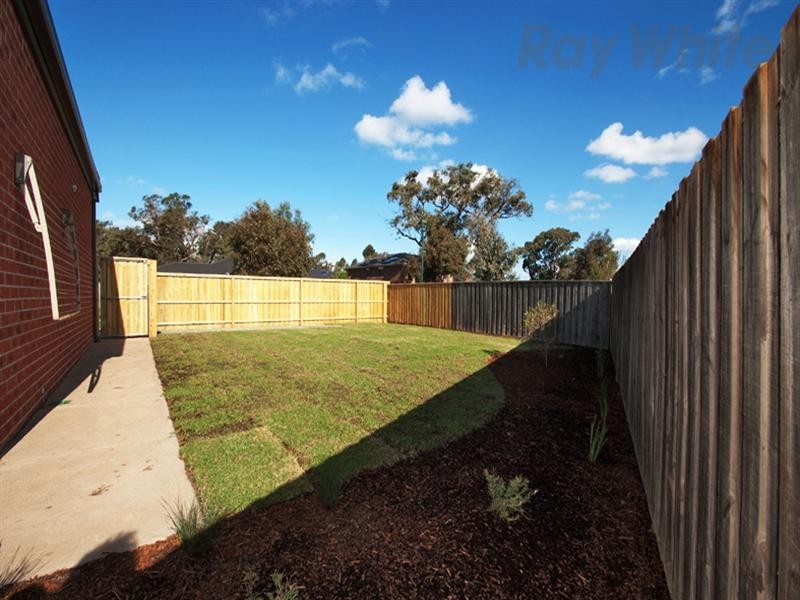 30 Bennison Street, Croydon VIC 3136