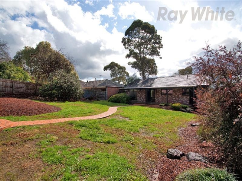 13 SPRINGSONG PASS, Chirnside Park VIC 3116