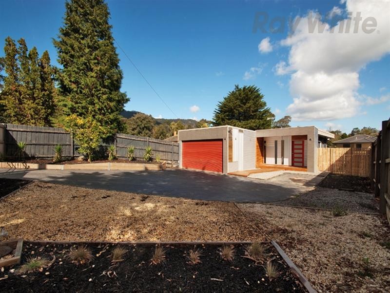 802 Mt Dandenong Road, Montrose VIC 3765