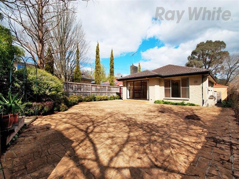21 Emma Road, Croydon VIC 3136