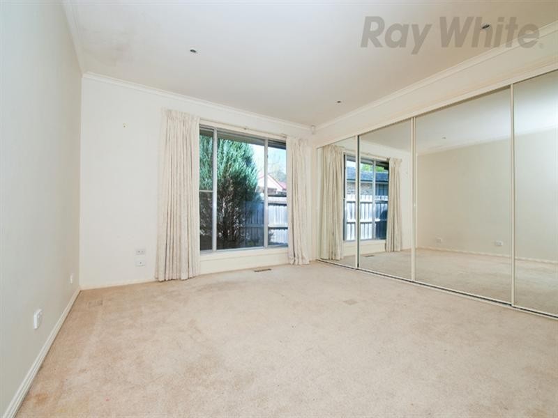 21 Emma Road, Croydon VIC 3136