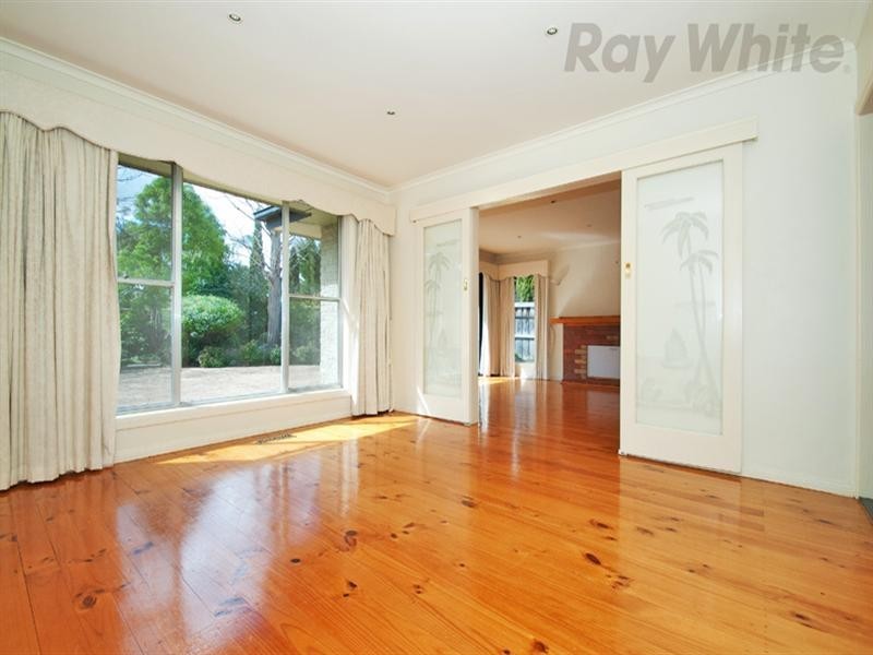 21 Emma Road, Croydon VIC 3136