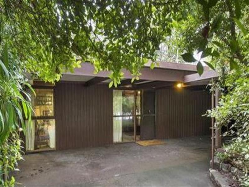 20 Pine Crescent, Ringwood North VIC 3134