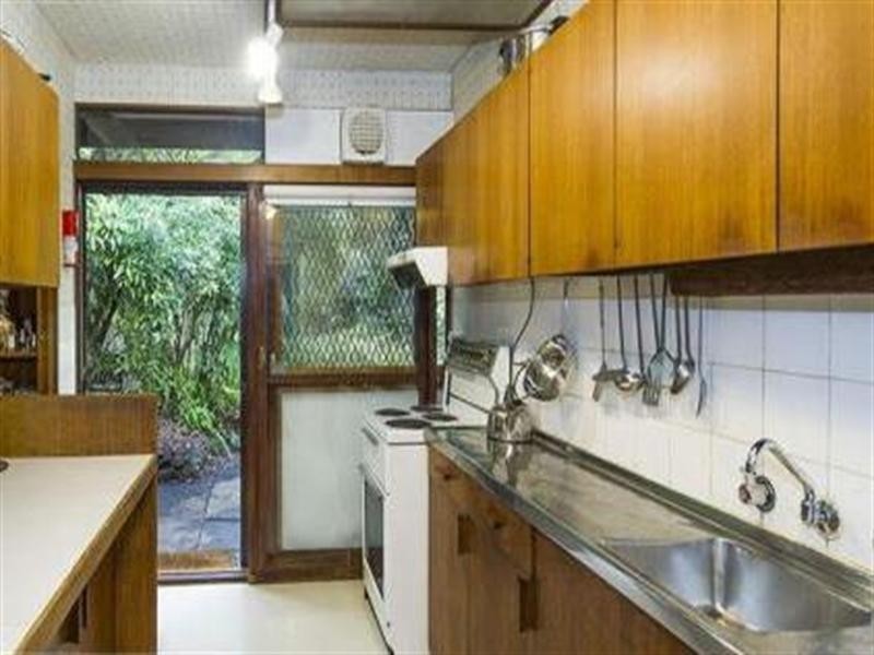 20 Pine Crescent, Ringwood North VIC 3134