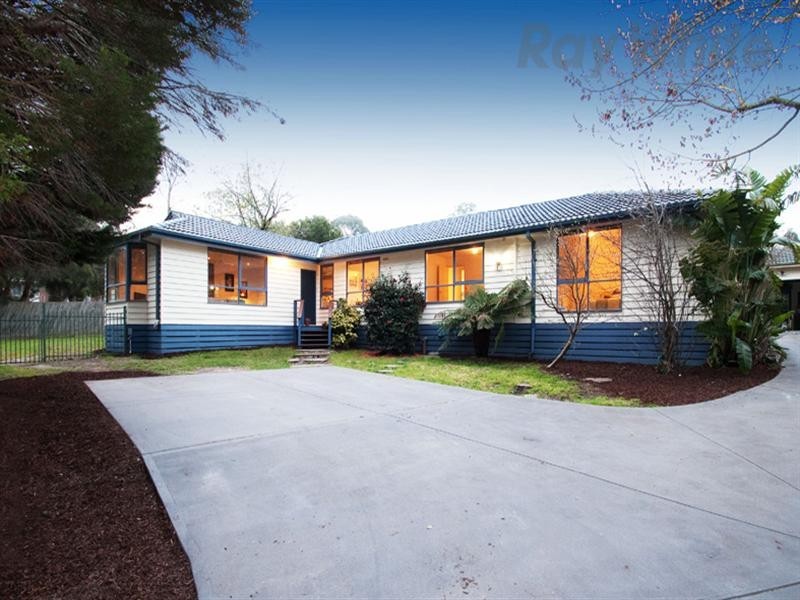 14 BAKER Road, Bayswater North VIC 3153