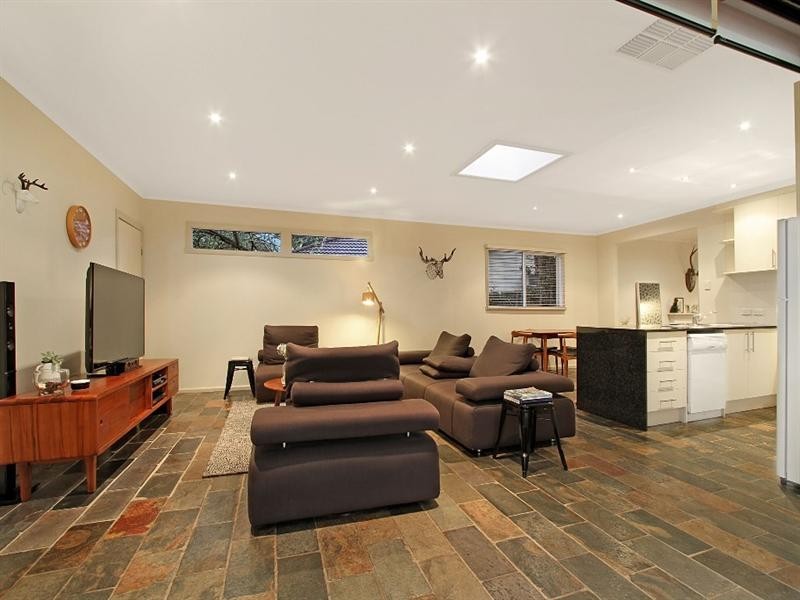 5 FAY Court, Croydon VIC 3136