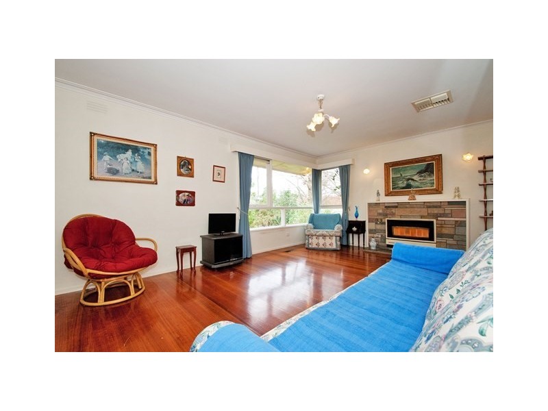 94 Mount View Parade, Croydon VIC 3136