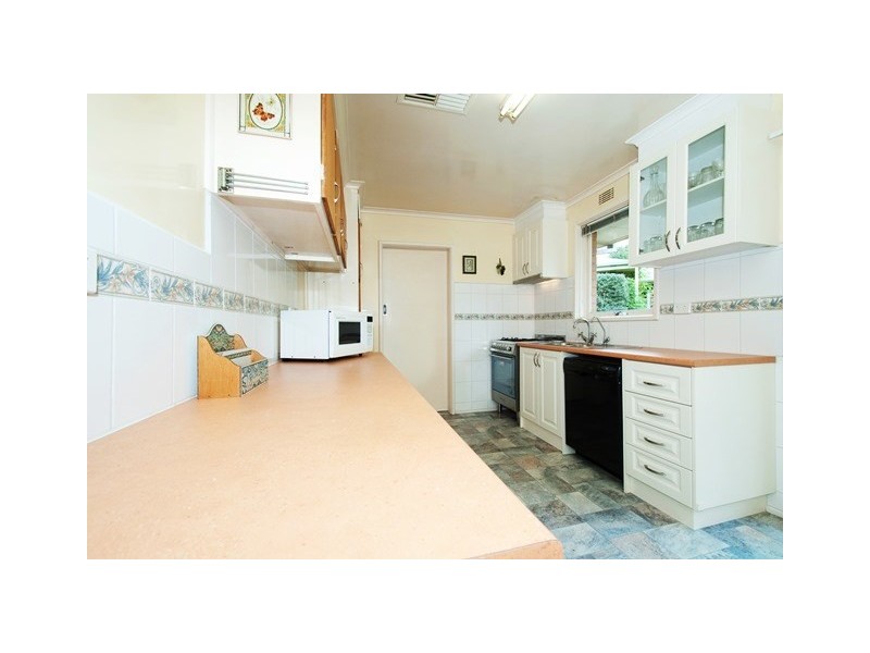 94 Mount View Parade, Croydon VIC 3136