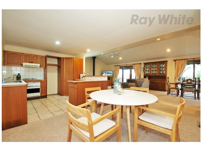 5 GREENRIDGE Court, Chirnside Park VIC 3116