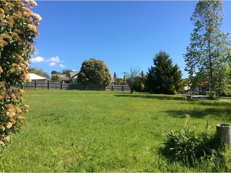 14 NORTH Road, Lilydale VIC 3140