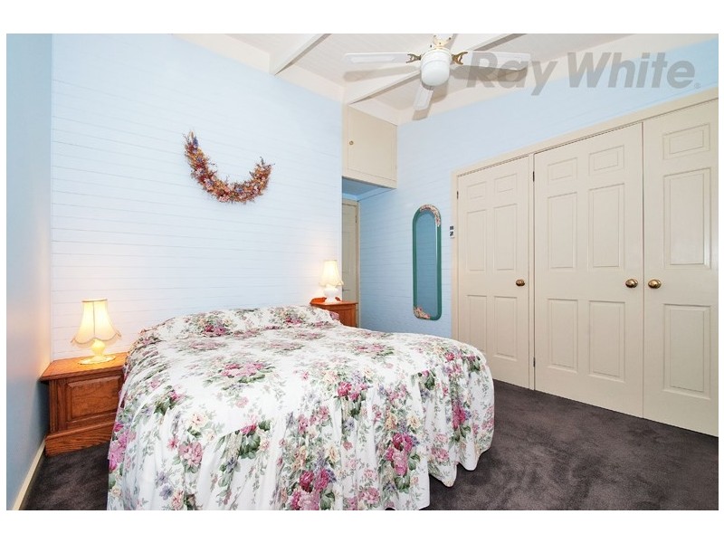 13 ST ANDREWS Close, Croydon VIC 3136