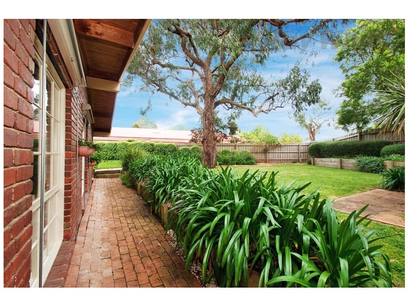 13 ST ANDREWS Close, Croydon VIC 3136