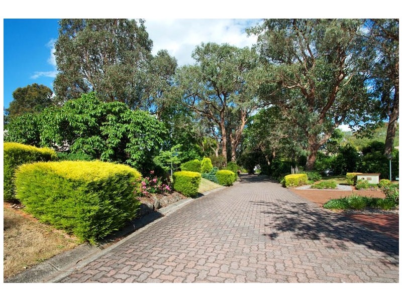 13 ST ANDREWS Close, Croydon VIC 3136