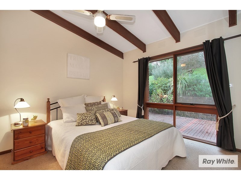 104 CHARLES Road, Lilydale VIC 3140