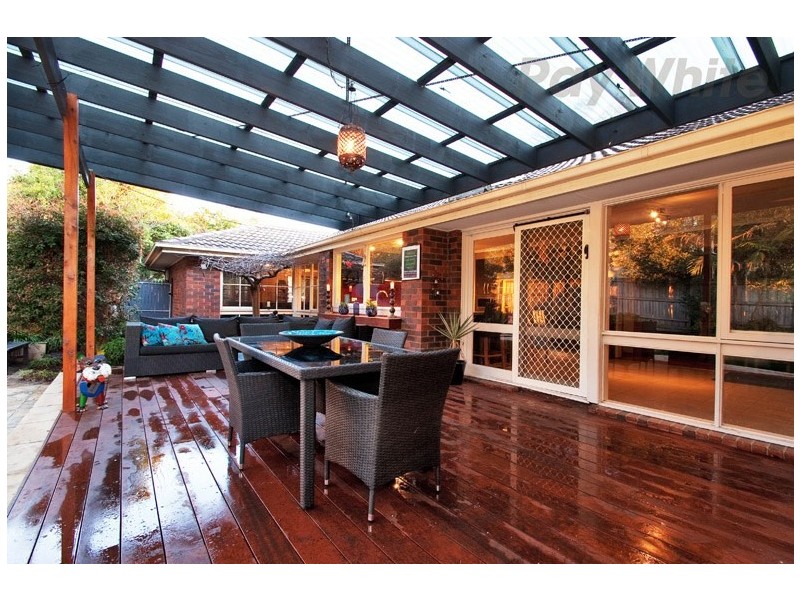 12 Woodland Avenue, Croydon VIC 3136