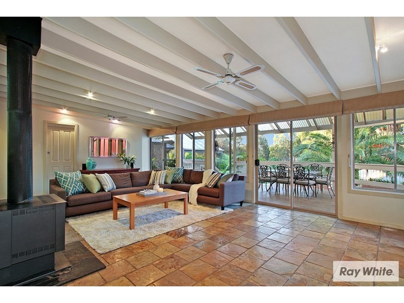 29 MIDDLEFIELD Drive, Blackburn North VIC 3130