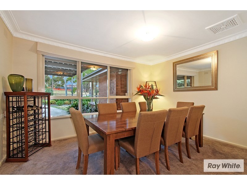 29 MIDDLEFIELD Drive, Blackburn North VIC 3130