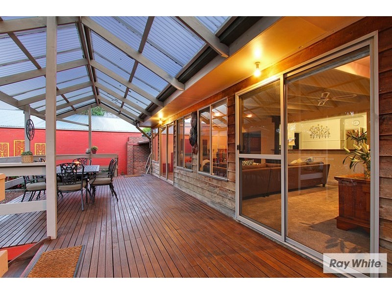 29 MIDDLEFIELD Drive, Blackburn North VIC 3130