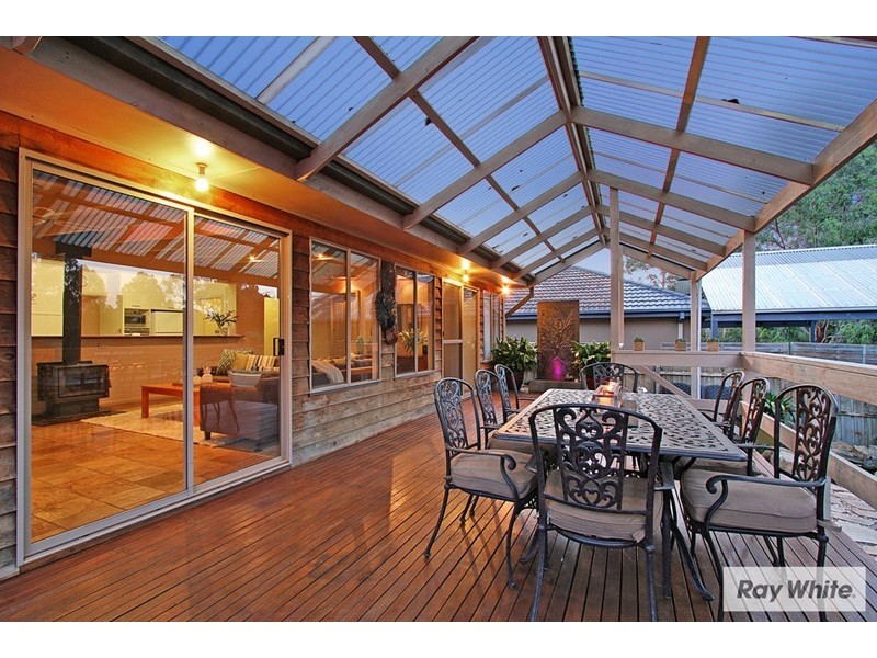 29 MIDDLEFIELD Drive, Blackburn North VIC 3130